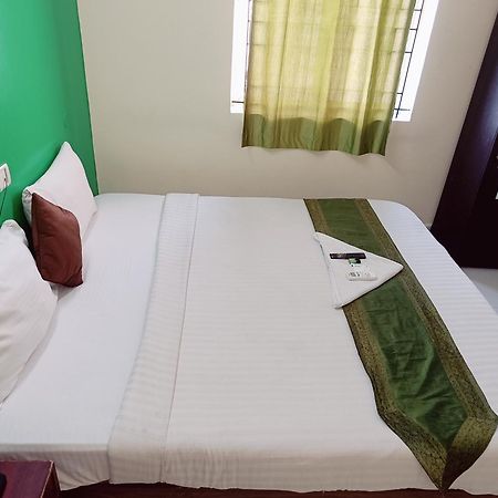 Green Tree Hotel-Near Vfs Global And Ramee Mall Chennai Esterno foto