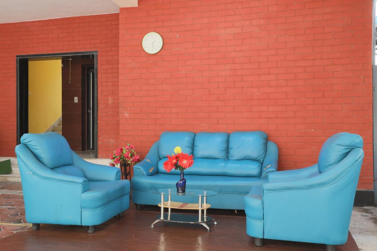Green Tree Hotel-Near Vfs Global And Ramee Mall Chennai Esterno foto