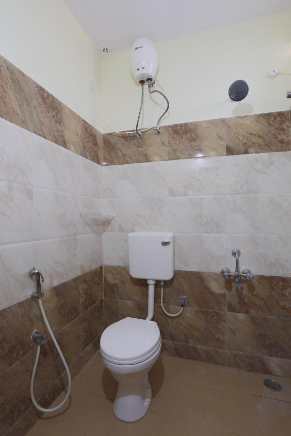 Green Tree Hotel-Near Vfs Global And Ramee Mall Chennai Esterno foto