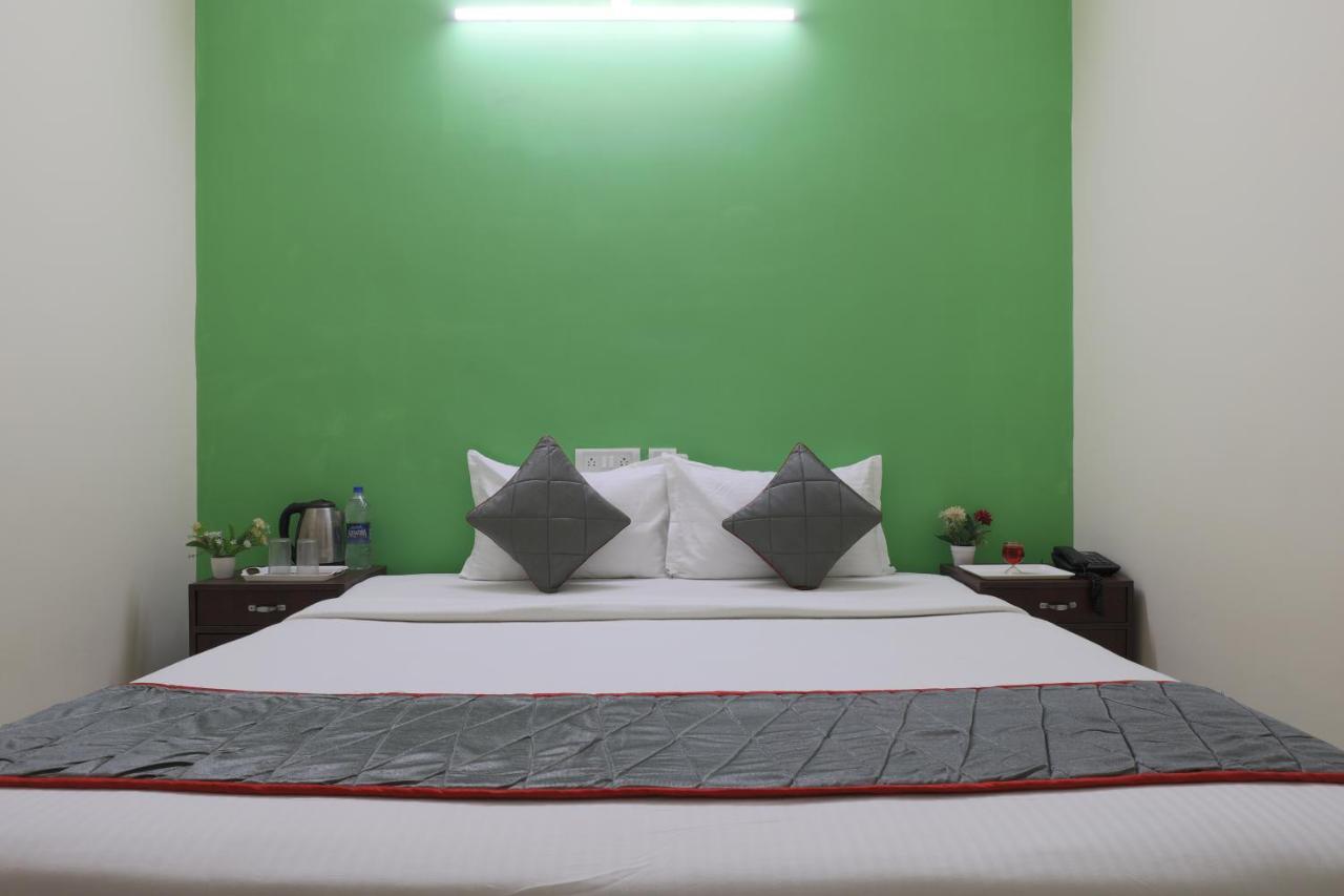 Green Tree Hotel-Near Vfs Global And Ramee Mall Chennai Esterno foto
