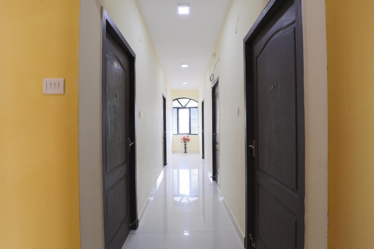 Green Tree Hotel-Near Vfs Global And Ramee Mall Chennai Esterno foto