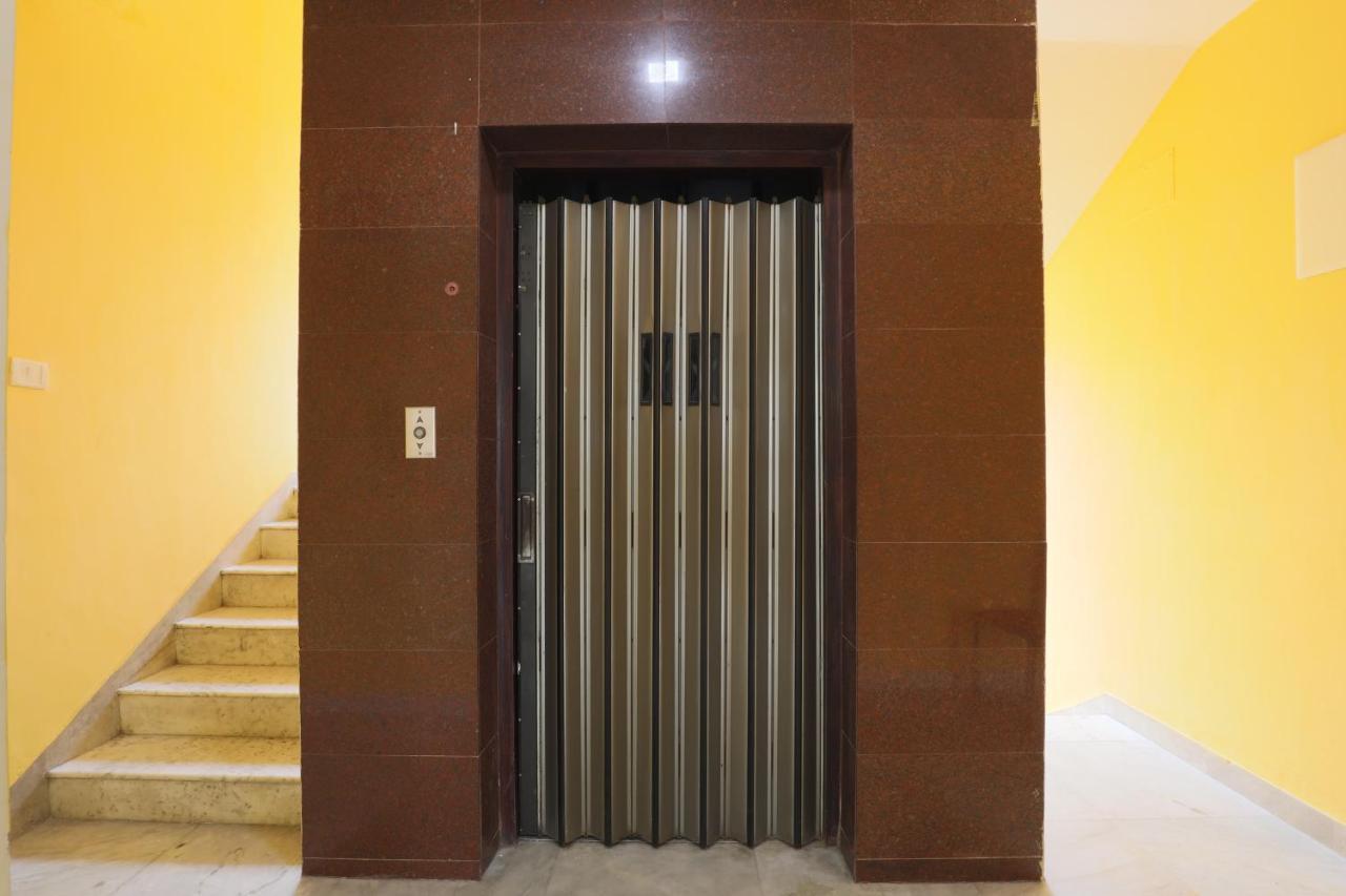 Green Tree Hotel-Near Vfs Global And Ramee Mall Chennai Esterno foto