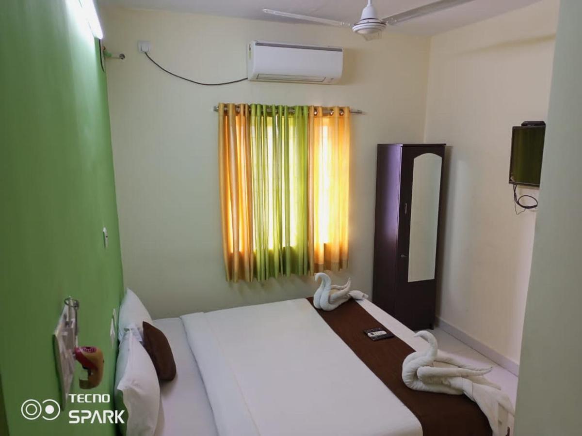 Green Tree Hotel-Near Vfs Global And Ramee Mall Chennai Esterno foto