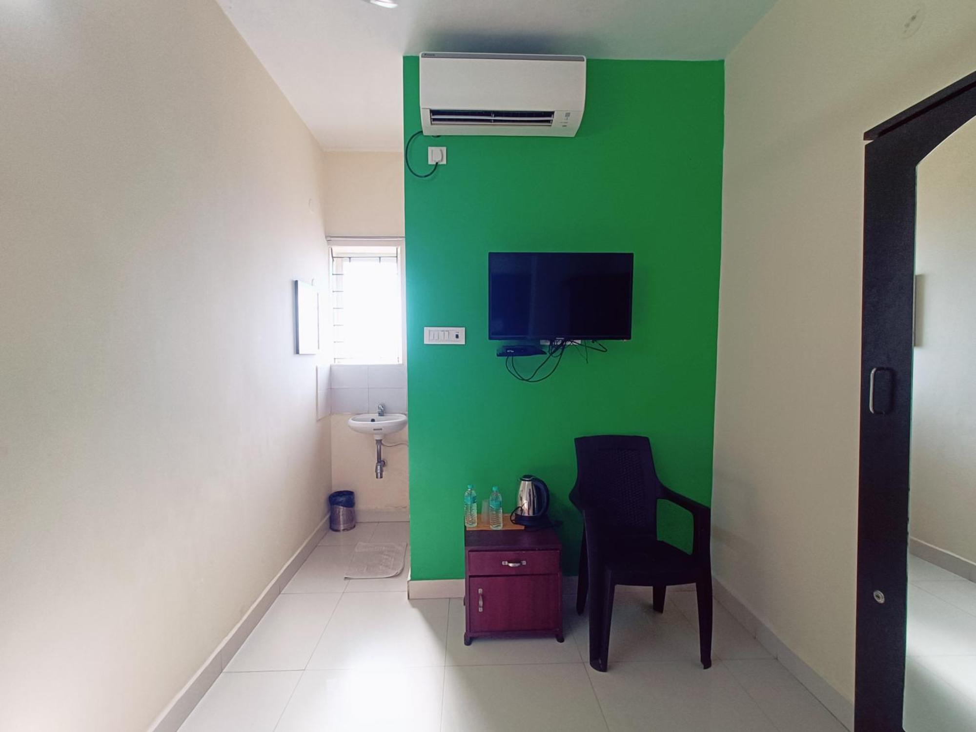 Green Tree Hotel-Near Vfs Global And Ramee Mall Chennai Esterno foto
