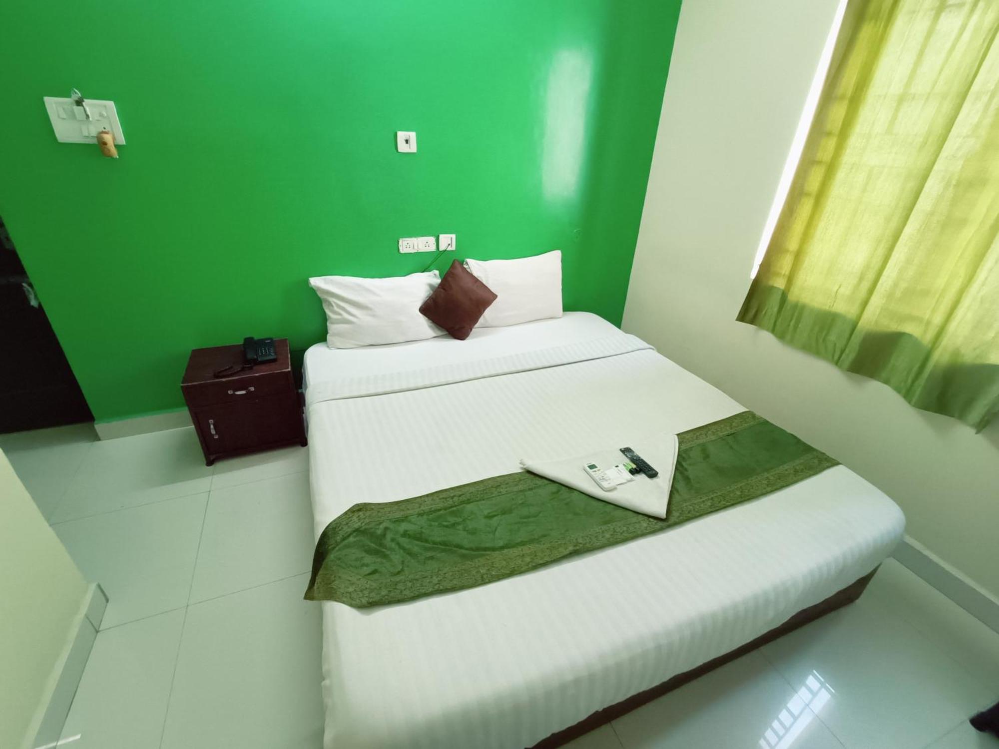 Green Tree Hotel-Near Vfs Global And Ramee Mall Chennai Esterno foto