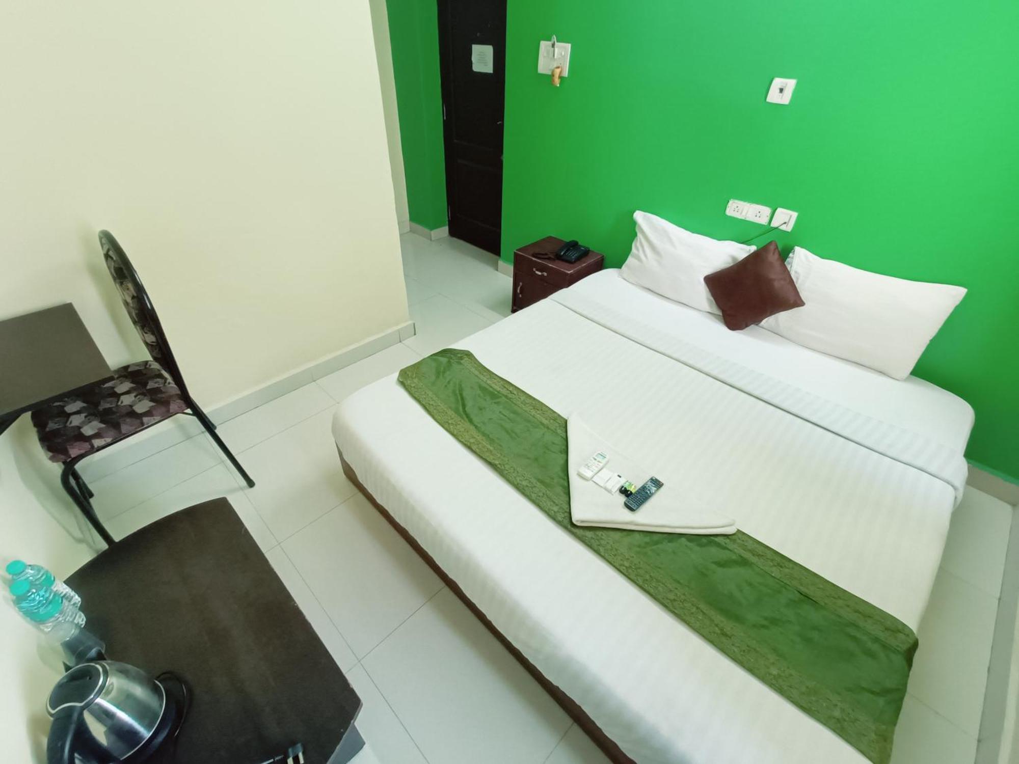 Green Tree Hotel-Near Vfs Global And Ramee Mall Chennai Esterno foto