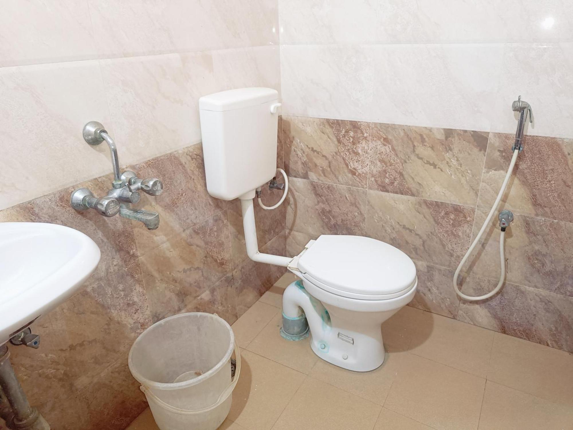 Green Tree Hotel-Near Vfs Global And Ramee Mall Chennai Esterno foto